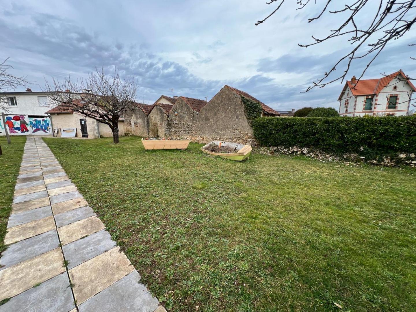 Chez Marcel - Maison 3 Chambres Lussac-les-Châteaux Eksteriør billede